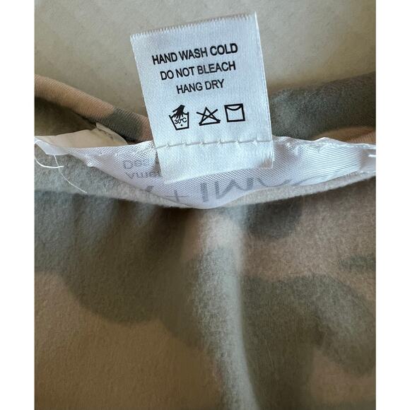 NWOT LA + Image Green/Beige Camo Fleece Long Sleeve Pullover Top/Shorts Set 2X - Picture 8 of 8